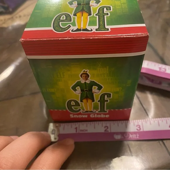 Elf snow globe decoration - Picture 3 of 5